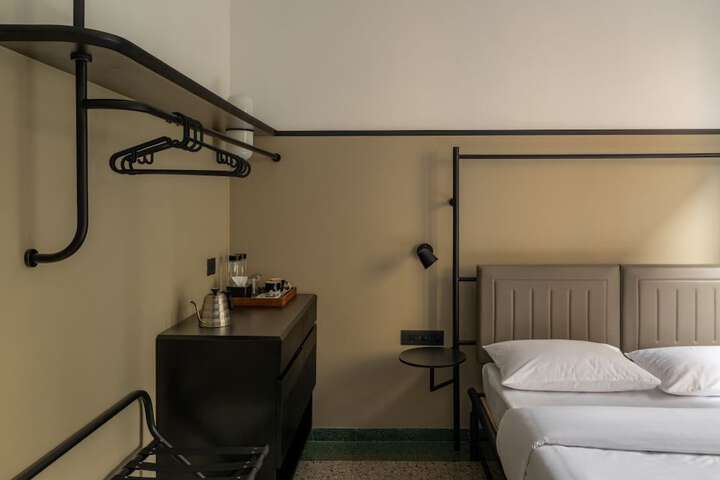 Room 22 of 67