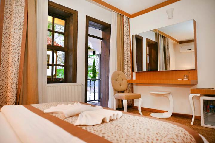 Room 29 of 53