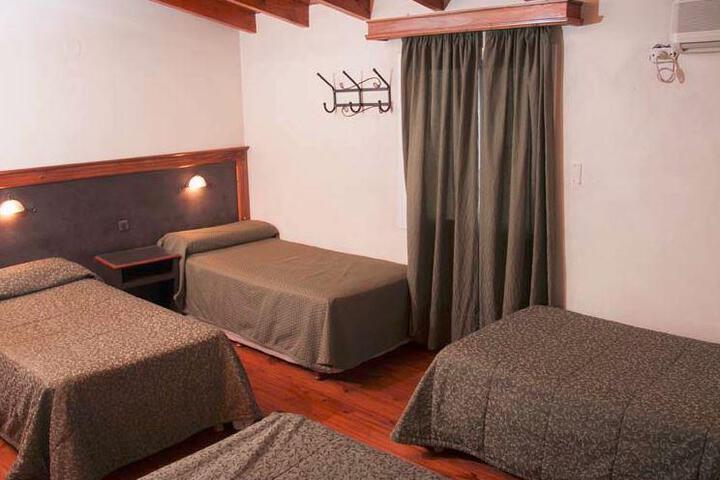 Room 14 of 34