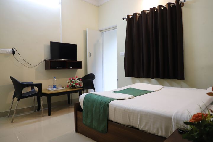 Room 6 of 20