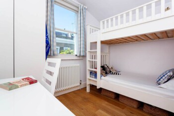 Room 18 of 19