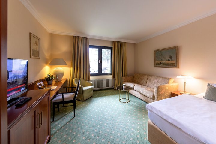 Room 15 of 41
