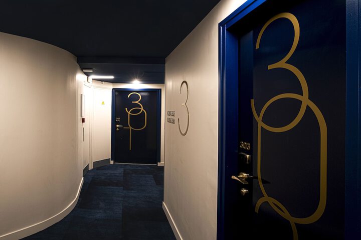 Ballroom/Hall 28 of 49