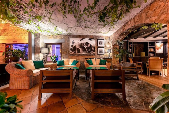 Guest Lobby
