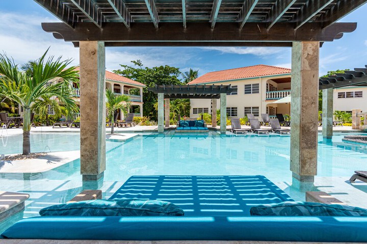 Pool 60 of 83
