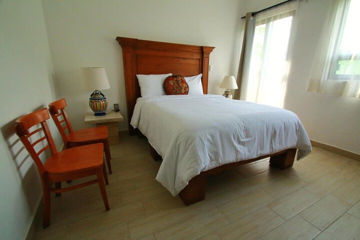 Room 12 of 52