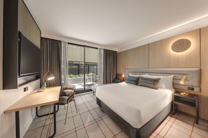 Room 16 of 39