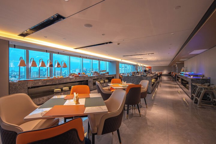 Dining 7 of 7
