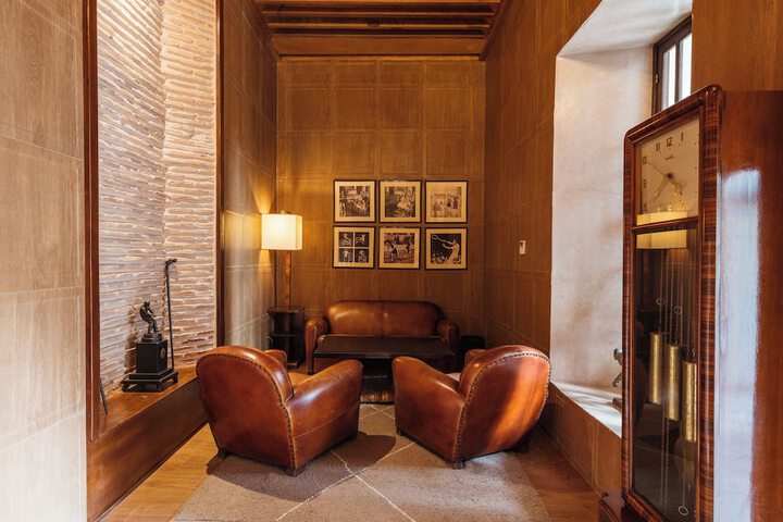 Guest Lobby
