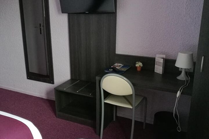 Room 13 of 51