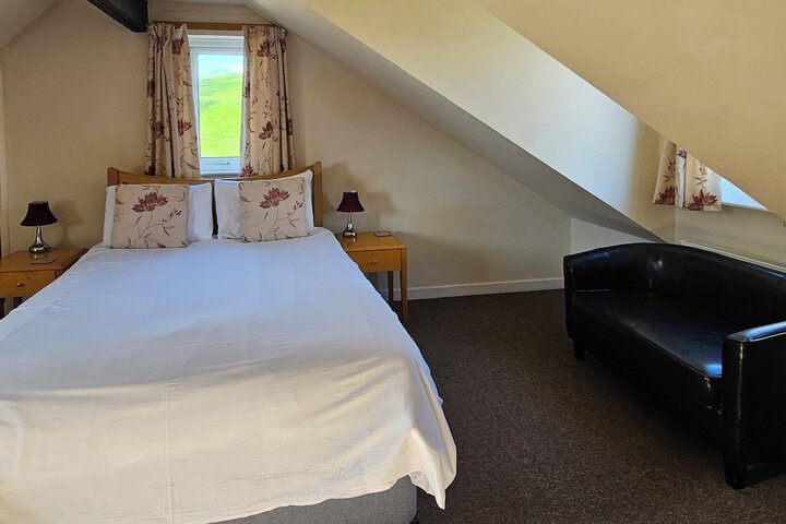 Room 58 of 210