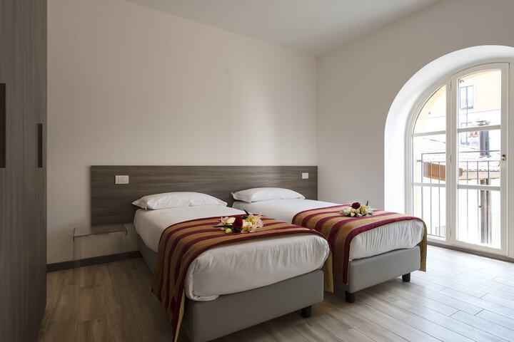 Room 3 of 22