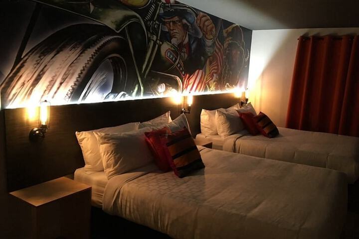 Room 9 of 50