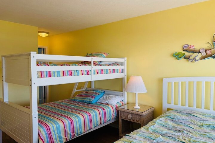 Room 15 of 66