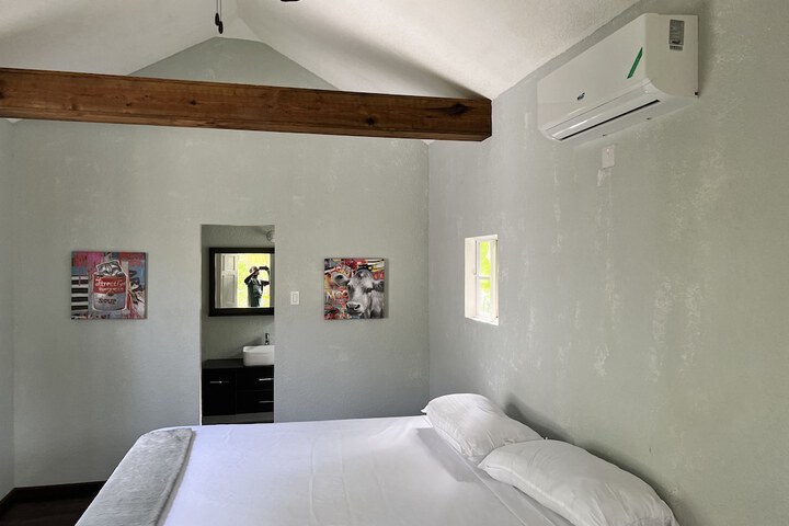 Room 19 of 105