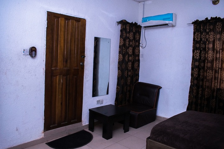 Room 17 of 26