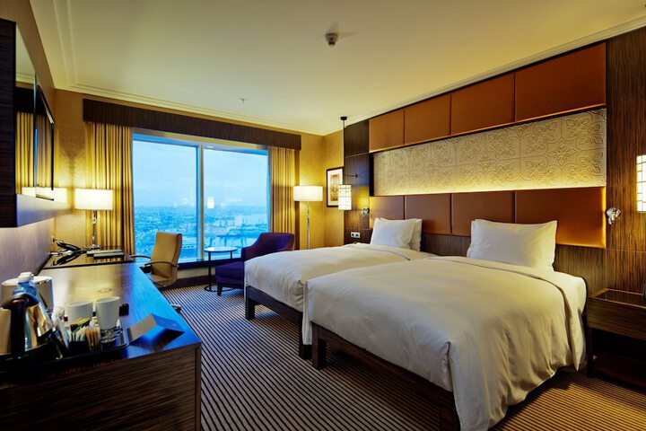 Room 28 of 130