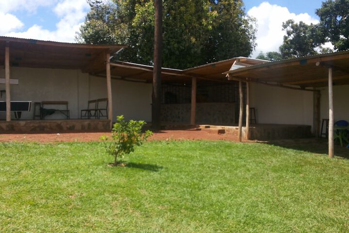 Hotel Exterior 75 of 81