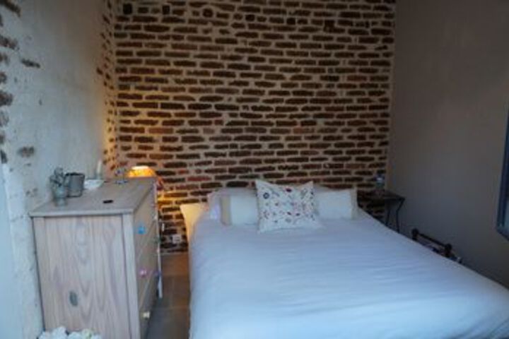 Room 49 of 85