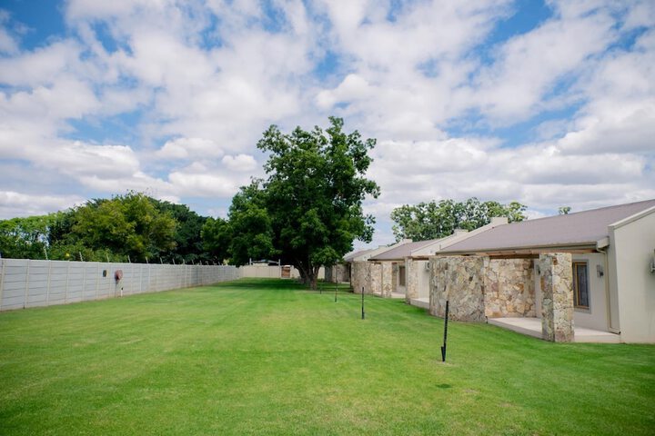 Property Grounds 38 of 48