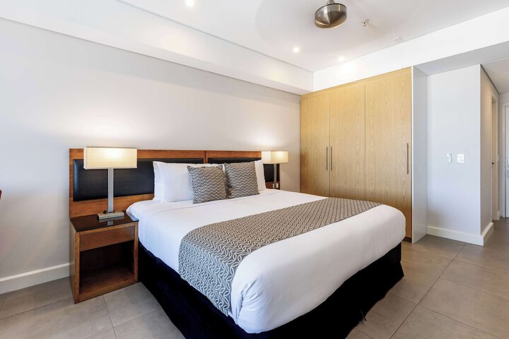 Room 5 of 40