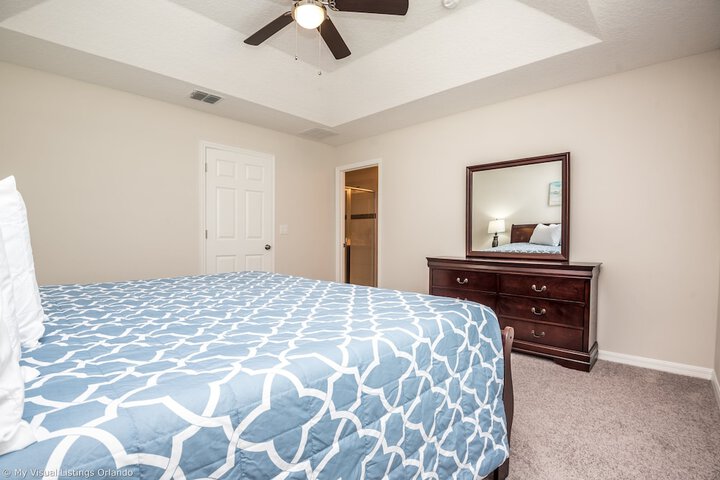 Room 2 of 37