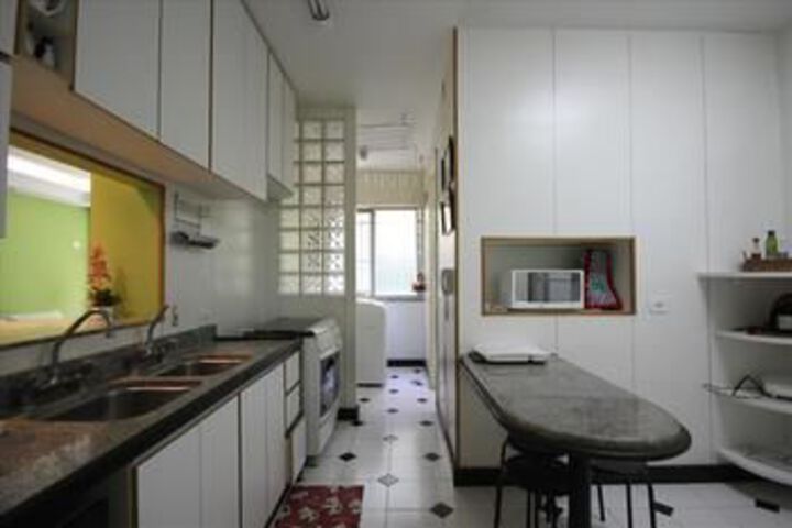 Room 33 of 43