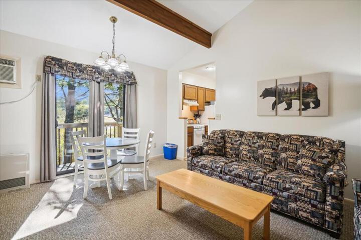 Photo of Cedarbrook Queen Suite 203