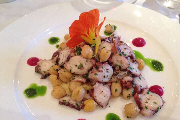 Dining 37 of 70