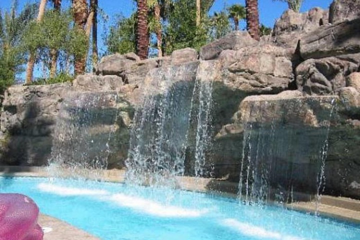 Pools & Facilities