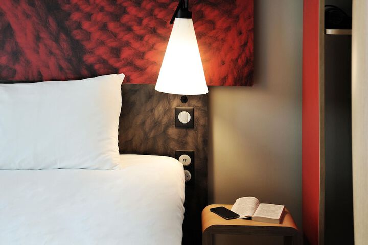 Room 25 of 92