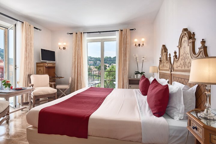 Room 3 of 42