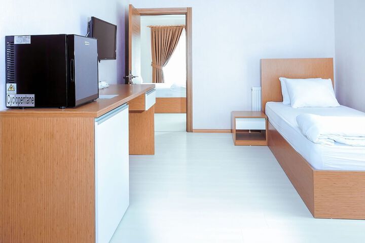 Room 6 of 27