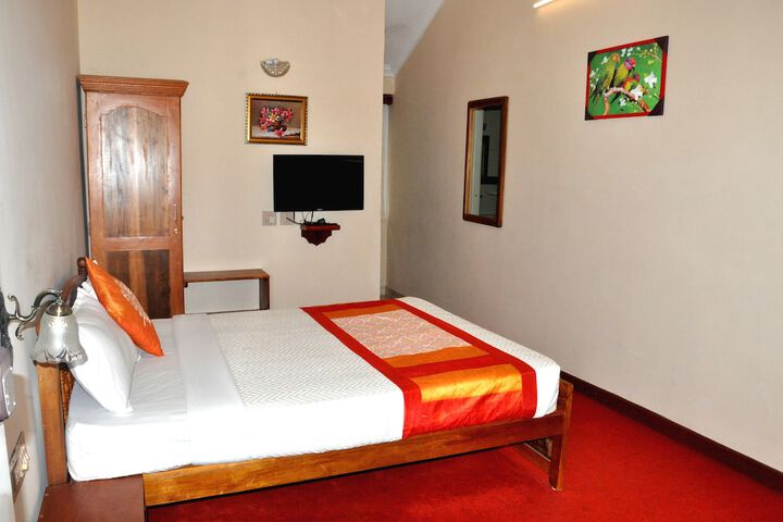 Room 5 of 38