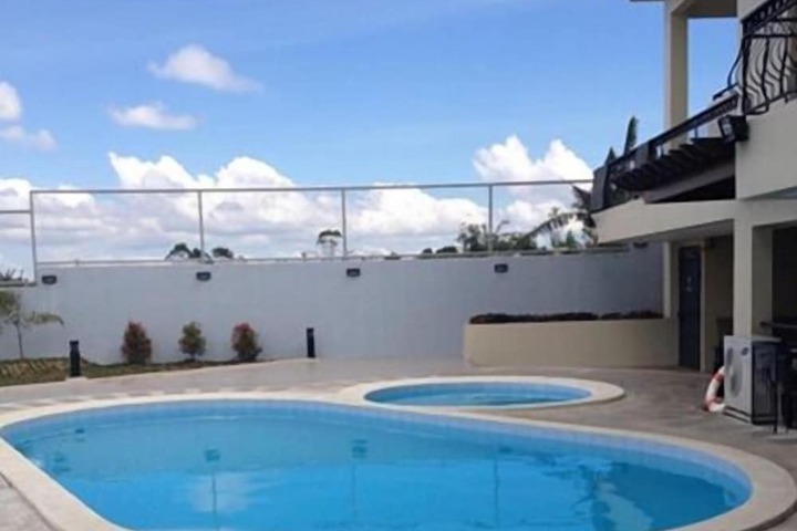 Pools & Facilities