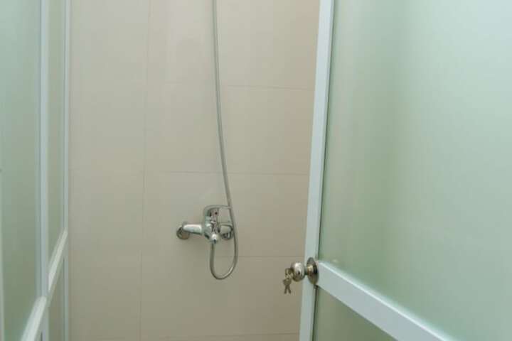 Room 12 of 28
