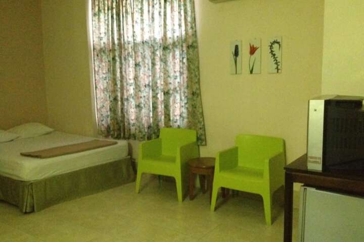 Room 17 of 25