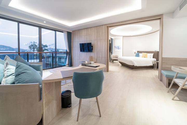 Room 21 of 183