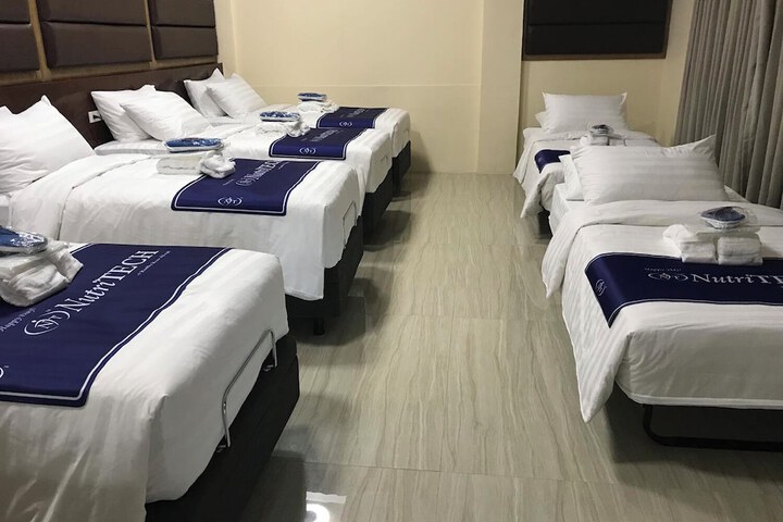 Room 11 of 21