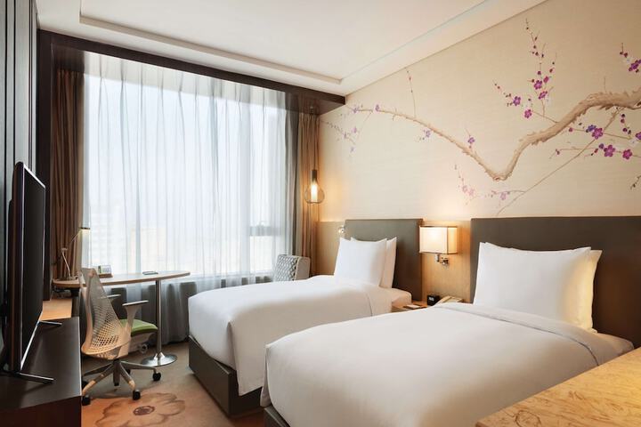 Room 8 of 44