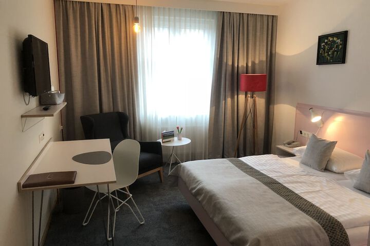 Room 5 of 23