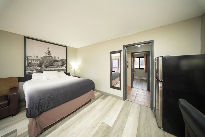 Room 19 of 71