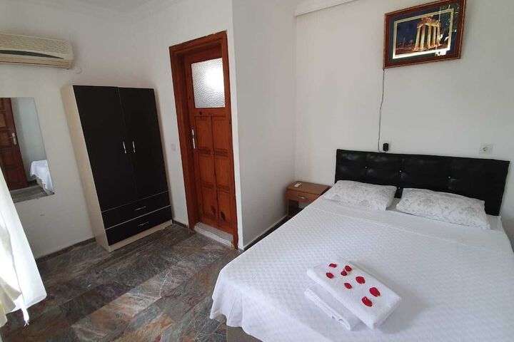 Room 9 of 45