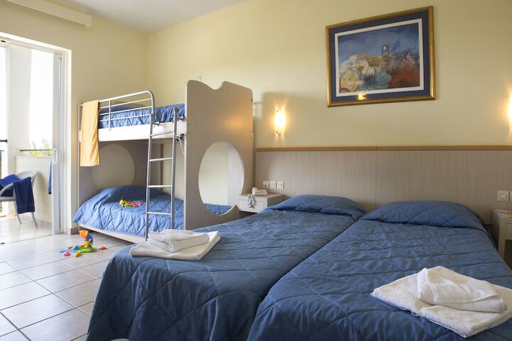Room 5 of 50