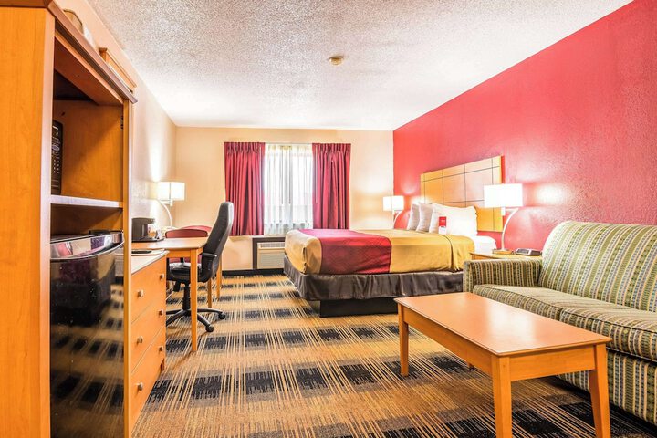Room 13 of 31