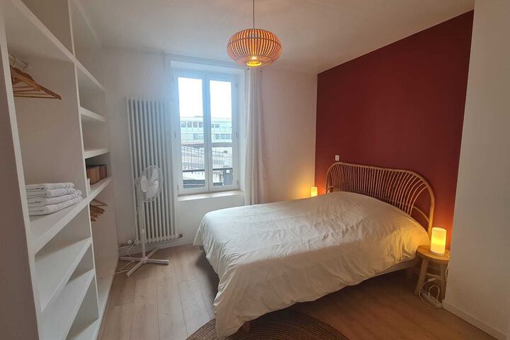 Room 15 of 48