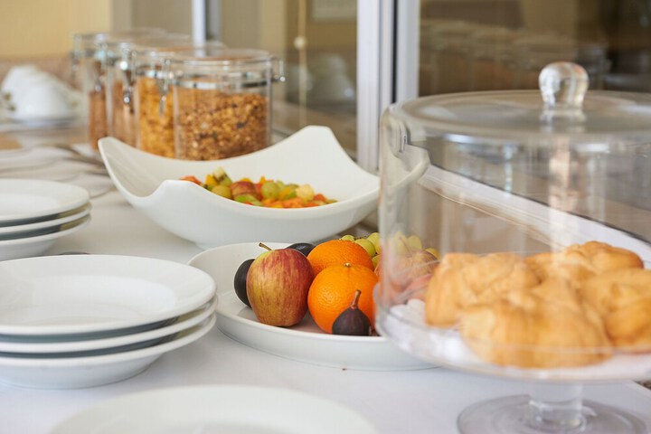 Breakfast/Coffee Service 28 of 46