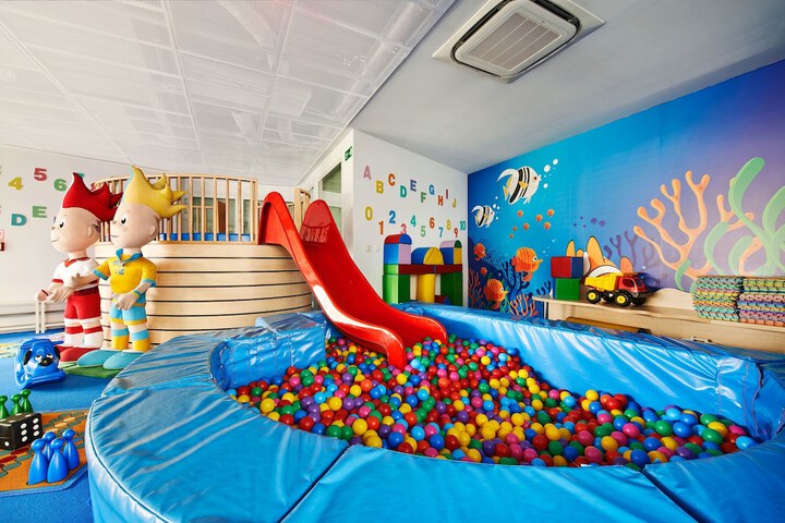 Childrens Activities 73 of 117
