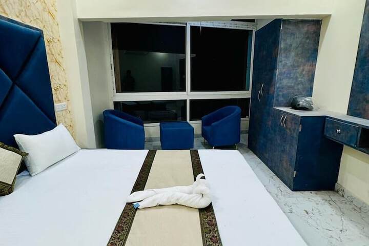 Room 17 of 49