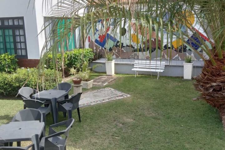Hotel Exterior 45 of 60